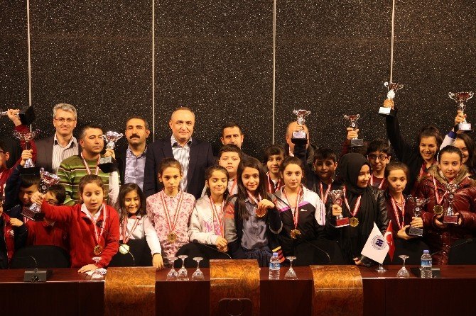 İnşaat Mühendisleri Odası 4. Satranç Turnuvası Ödülleri Sahiplerini Buldu
