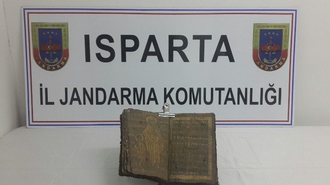 Isparta’da 800 Yıllık El Yazması İncil Ele Geçirildi