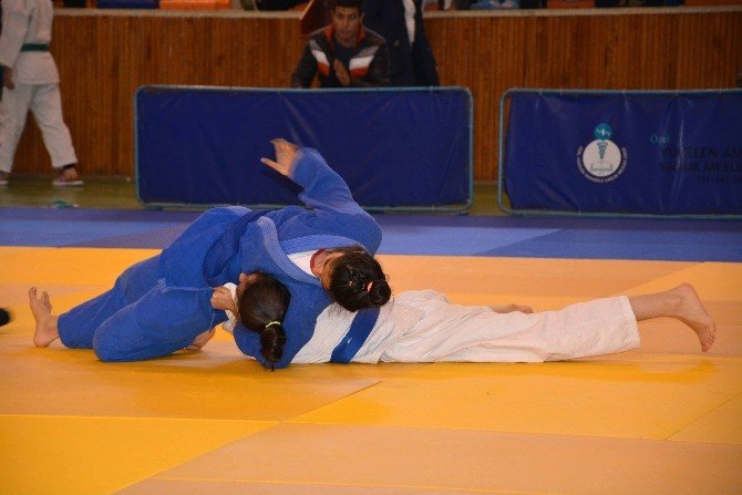 Okul Sporları Türkiye Judo Şampiyonası Başladı