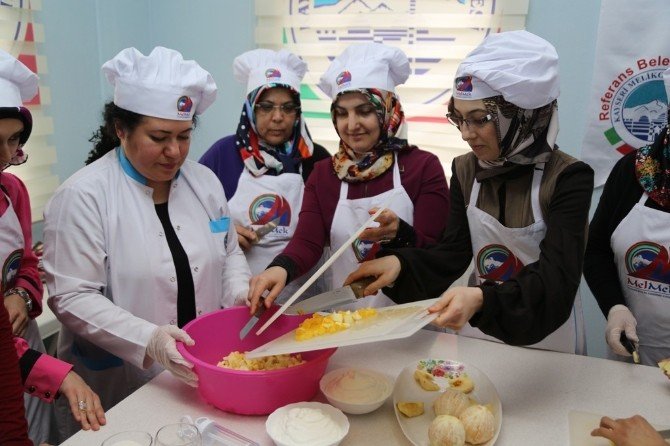 Kayseri Mutfağı Kursunda Sertifikalı Ev Yemekleri Hazırlama Ve Pastacı Çırağı Kursu