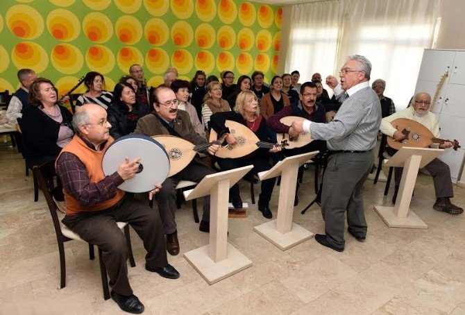 Muratpaşa Kursiyerlerinden Konser
