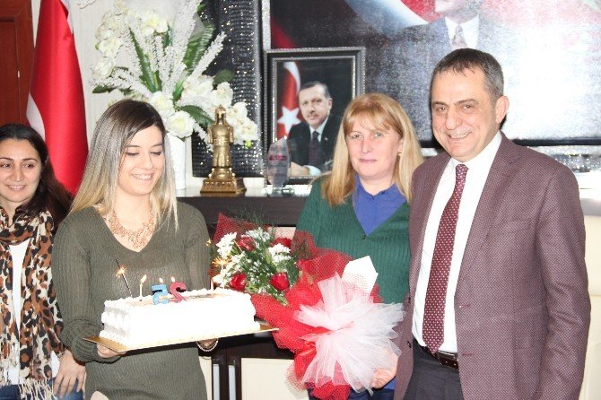 Başkan Sağıroğlu’na Sürpriz Doğum Günü