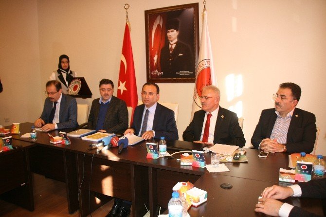 Adalet Bakanı Bekir Bozdağ, Bozok Üniversitesini Ziyaret Etti