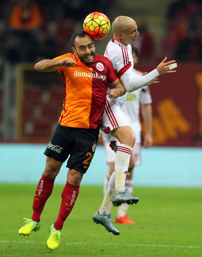 Galatasaray: 2 - Medicana Sivasspor: 0 (İlk yarı)