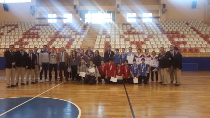 Özel Yesevi Anadolu Lisesi masa tenisinde Aydın'ı temsil edecek