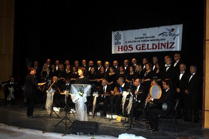 Türk Sanat Müziği Korosuna Yoğun İlgi