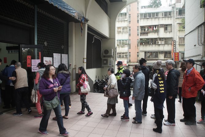 Tayvan'da halk sandık başına gitti