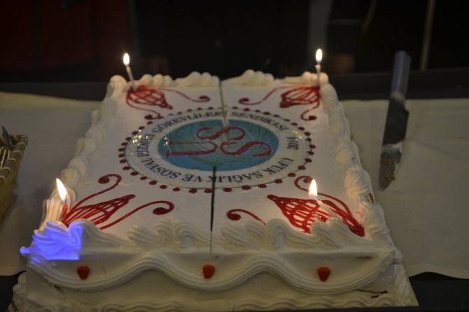 Ufuk Sağlık-Sen Uşak Temsilciliği kuruluşunun 2. yılını pasta keserek kutladı