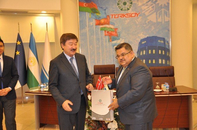 Kazakistan Cumhuriyeti Kültür Eski Bakanına Fahri Hemşehrilik Beratı Verildi