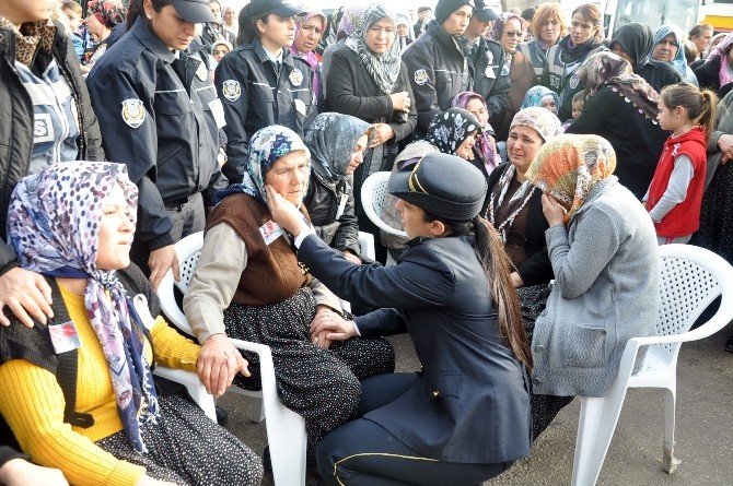 Şehit Polisi 5 Bin Kişi Uğurladı