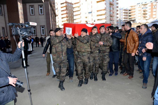 Diyarbakır’da şehit polis memuru için tören düzenlendi