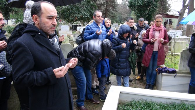 Mehmet Ali Birand mezarı başında anıldı