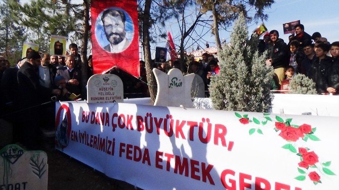 Hizbullah Lideri Hüseyin Velioğlu, Batman’daki Mezarı Başında Binlerce Kişinin Katılımıyla Anıldı