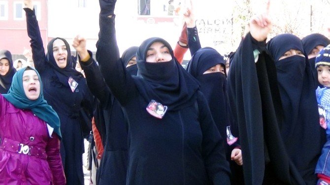 Hizbullah Lideri Hüseyin Velioğlu, Batman’daki Mezarı Başında Binlerce Kişinin Katılımıyla Anıldı