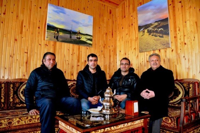 Ergan Dağı Kayak Merkezi Tüm Kayak Severlerin Ve Ziyaretçilerinin Akınına Uğruyor