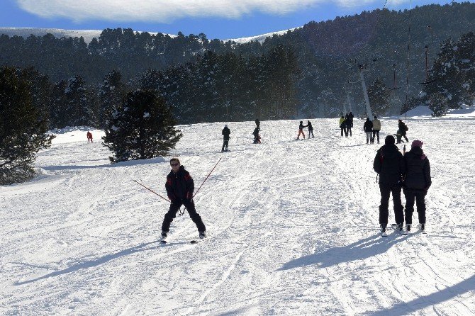 Yalnızçam Kayak Merkezi’nde Kayak Sezonu Açıldı