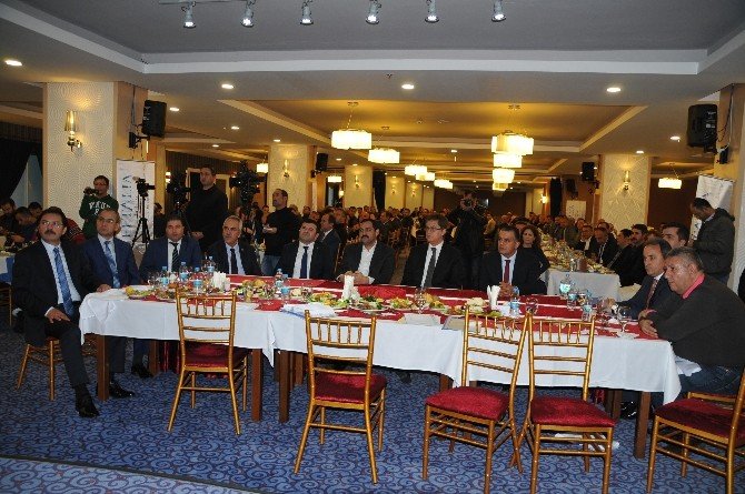 Çavuşoğlu, Alanya’da "Sektörel Değerlendirme Ve İstişare" Toplantısına Katıldı