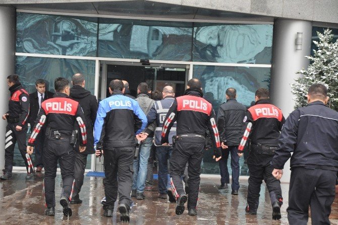 Bursa’da Cinayet Zanlısı 7 Kişi Adliyeye Sevk Edildi