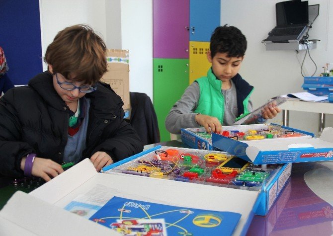 İstanbul’da 6 Bin TL’lik Ücretsiz Eğitim İçin 200 Çocuk Aranıyor