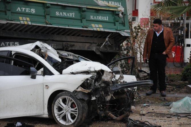 Kadirli'de trafik kazası: 1 ölü 1 yaralı