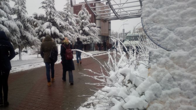 Kocaeli merkezde kar yok ama okullar tatil