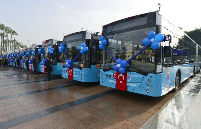 Yeni körüklü otobüsler Mersinlilerin hizmetinde
