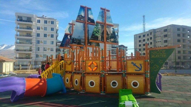 Niğde’ye Yeni Nesil Çocuk Oyun Parkları