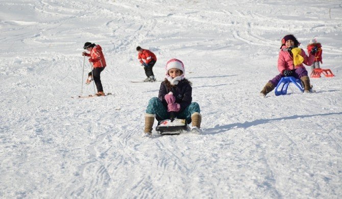 Nemrut Kayak Merkezi’nde Sezon Açıldı