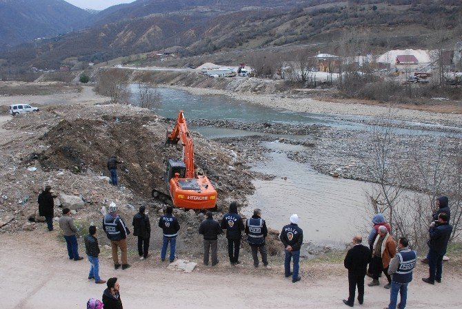 Kayıp İki Çocuk İçin Baraj Kapakları Son Kez Kapatıldı