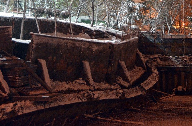 Bahçelievler’de Park Duvarları İnşaat Alanına Çöktü, 7 Bina Boşaltıldı