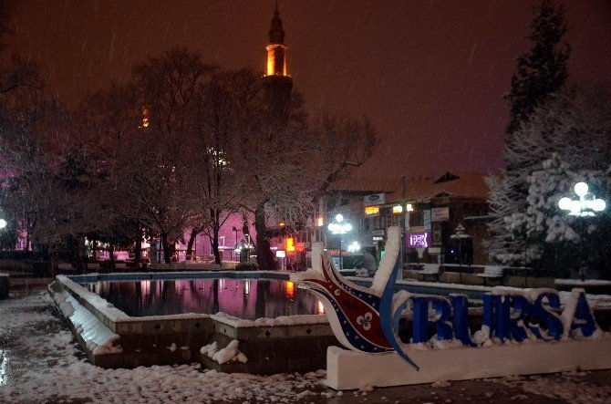 Bursa’da Kar Yağışı Kartpostallık Görüntüler Oluşturdu