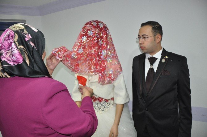 Sandıklı’da Unutulmaya Yüz Tutmuş Geleneklerden “Gelin Şekeri’