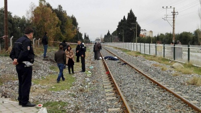 Yaşlı çifti tren kazası ayırdı