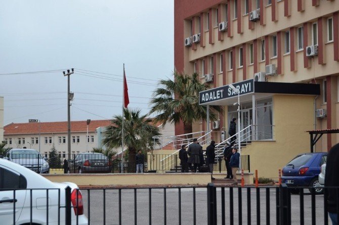 Ayvalık Adalet Sarayında Bomba Paniği