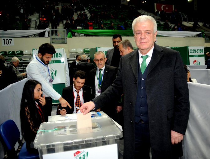 Bursaspor'un 25. başkanı Ali Ay oldu