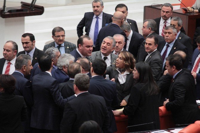 Meclis Genel Kurulu’nda Faysal Sarıyıldız Gerginliği