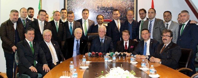 Bursaspor’un Yeni Başkan Ali Ay, Görevi Devraldı