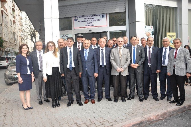 Türkiye’nin İlk Esnaf Arabuluculuk Merkezi Mersin’de Açıldı