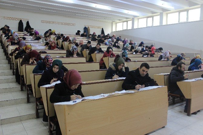 Atatürk Üniversitesi Açıköğretim Fakültesi 140 Bin Öğrencisine 68 Sınav Merkezinde Final Sınavı Düzenledi