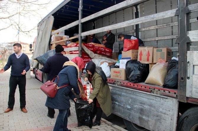 Yalovalılardan Bayır Bucak Türkmenlerine Yardım
