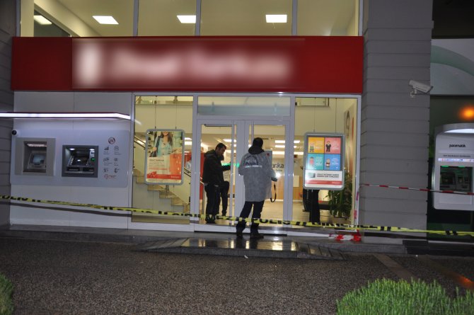 Antalya’da silahlı banka soygunu: 1 kişi yaralandı