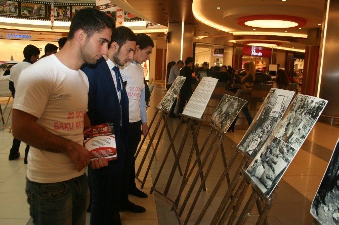 Azeri Öğrencilerden Katliam Sergisi