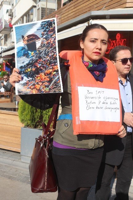Avrupa, İzmir Ve İstanbul, Mültecilerle Dayanışmaya Çağırıyor