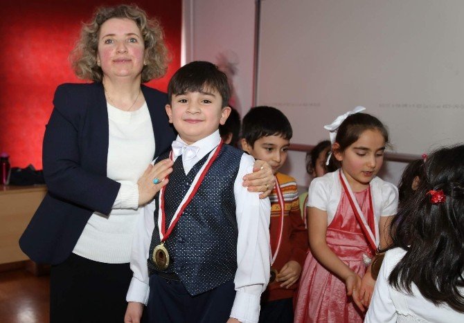 Yozgat Sakarya İlkokulu Birinci Sınıf Öğrenci Okuma Bayramı Yaptı