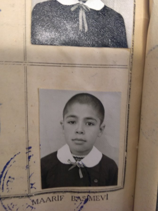 Yazar Ahmet Ümit mezun olduğu okula gitti, 45 yıllık anılarını tazeledi