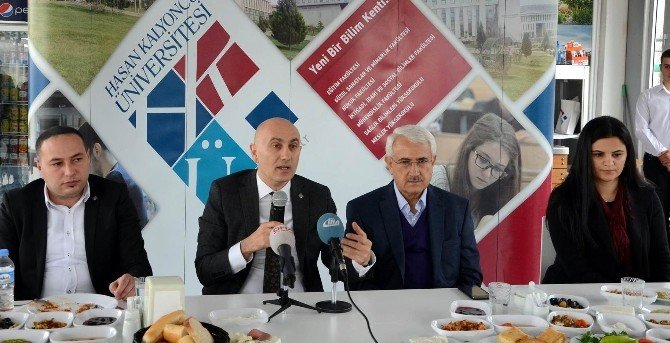Hasan Kalyoncu Üniversitesi Rektörü Basınla Buluştu