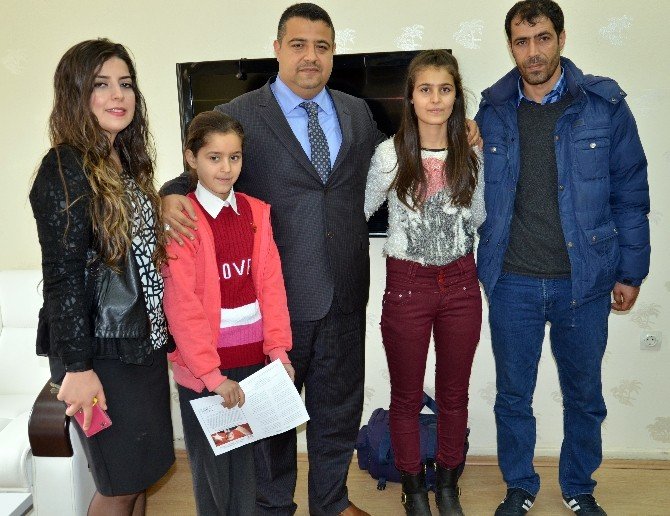 Altın Kalpli Siverekli Öğrenci Ebru Keskiner Karnesini Aldı