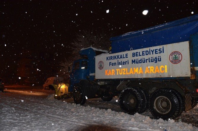 Kırıkkale Belediyesi’nde Kar Mesaisi