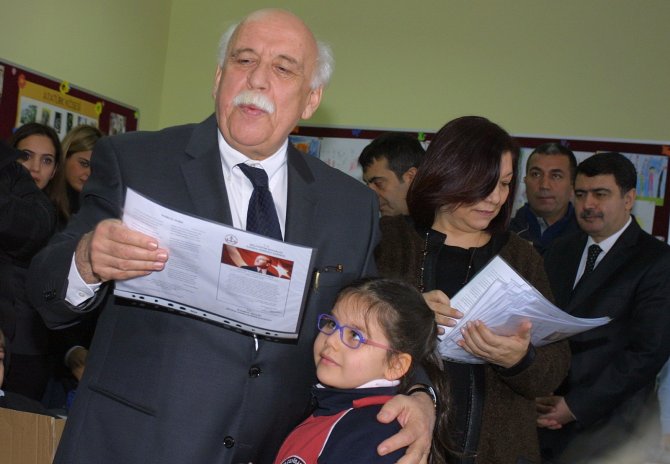 Bakan Avcı'dan velilere: Kötü nottan dolayı çocuklarınıza kızmayın