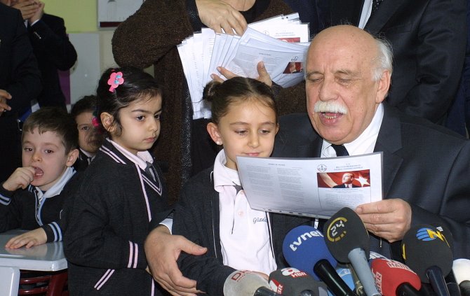 Bakan Avcı'dan velilere: Kötü nottan dolayı çocuklarınıza kızmayın